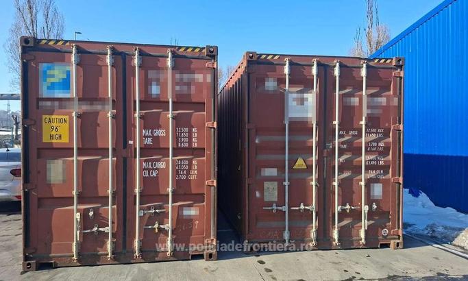 Zeci de tone de deșeuri descoperite în Portul Constanța FOTO