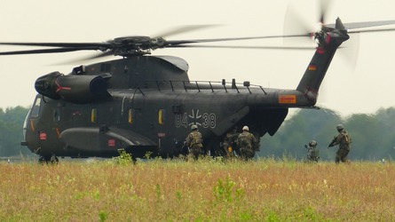 Armata germană evaluează zeci de mii de tineri pentru noul serviciu militar