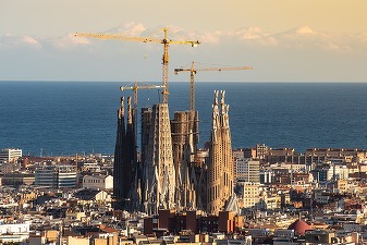 Barcelona dublează taxa pentru turiști
