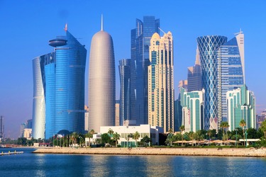 Qatarul arestează sute de persoane pentru postarea de „zvonuri” și „informații înșelătoare” în timpul atacurilor Iranului asupra statului din Golf