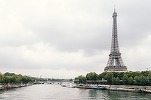 Parisul are un nou primar. Noul edil, cu bicicleta la primărie VIDEO