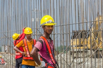 Numărul imigranților din Uniunea Europeană a atins un nivel record. În România, imigranții reprezintă peste 6% din populație - raport
