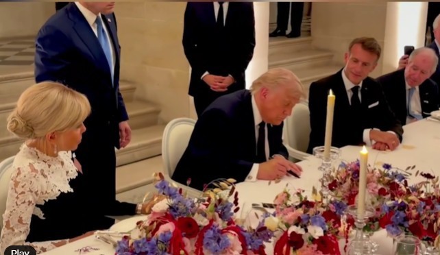 VIDEO Trump a semnat acordul cu Iran. Cotația petrolului european coboară sub 78 de dolari/baril