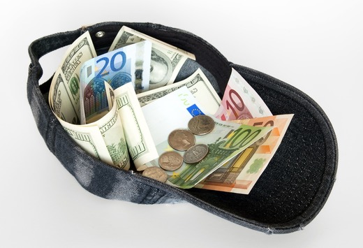 Guvernul lasă Parlamentul să găsească recompense pentru firmele și persoanele care își achită obligațiile