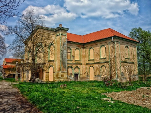 Proprietarii clădirilor monument istoric, scutiți de impozit pe imobil