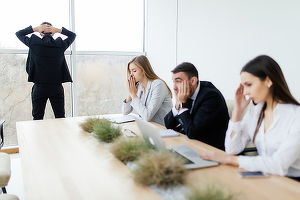 Deloitte: Multe companii vor crește salariile brute doar peste 3-6 luni, din cauza temerilor privind haosul legislației fiscale