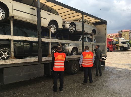 Antifrauda anunță controale la tranzacții în numerar și transporturi de mașini second-hand: "Prețul mic al unei mașini la mâna a doua poate ascunde mai mult decât probleme tehnice"