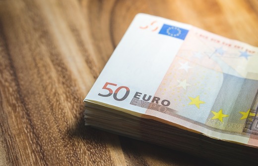 Top managerii din România au cea mai mică pondere a salariului fix în pachetul salarial anual total din regiune. ”Rezultat al intrării masive a multinaționalelor pe piața din România, în ultimii 20 de ani"