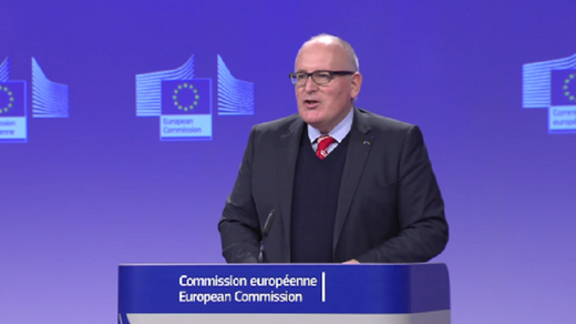 Timmermans, candidat la șefia Comisiei Europene, vrea o taxă CO2 la nivelul UE