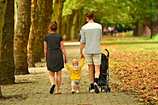 KPMG: O familie medie plătește statului de-a lungul vieții 3 milioane de lei ca taxe și impozite
