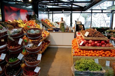 Facilitate de la Guvern -  Primele angajaților din retail, distribuție și curierat, scutite de plata contribuțiilor