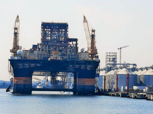 Companiile care transportă containerele de marfă din portul Constanța cer ANAF să revină asupra restricțiilor impuse recent. Au crescut timpul unui transport de marfă de la cel mult 2 zile la 4-5 zile și complică formalitățile