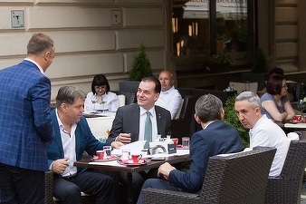 După 1 an de pandemie, liberalii și-au dat seama că restaurantele și cafenelele închise nu ar trebui să plătească drepturi de autor pentru muzică și alte produse audiovizuale