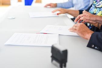 Două noi tipuri de contracte de muncă, avizate pentru a fi introduse în Codul Muncii. PSD renunță la ”contractul de zero ore” 