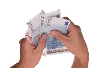 Angajații din Bulgaria, România și Ungaria au cele mai mici salarii din UE