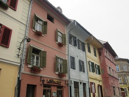 DECIZIE Taxa de 1% din venituri pentru Fondul Cultural va fi aplicată doar firmelor din clădirile monumente istorice, nu din toată zona protejată