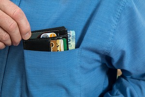 Diferența salarială între bugetari și privați - cel mai mic nivel din ultimii ani. Creșterea primită de bugetari a fost sub inflație, în privat ritmul majorărilor a fost mai rapid