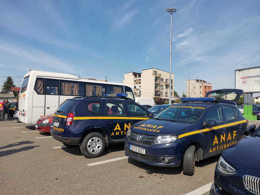  VIDEO&FOTO Profit.ro - Razie ANAF în complexul Orient din Voluntari