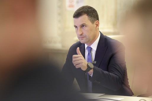 Cum va fi calculată „taxa pe stâlp”. Anunțul ministrului de Finanțe Tanczos Barna