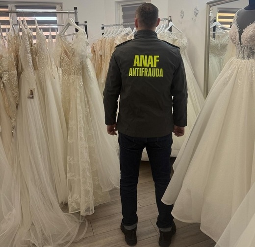 FOTO - ANAF deschide sezonul nunților: După ce a confiscat 300 rochii de mireasă, acum le vinde