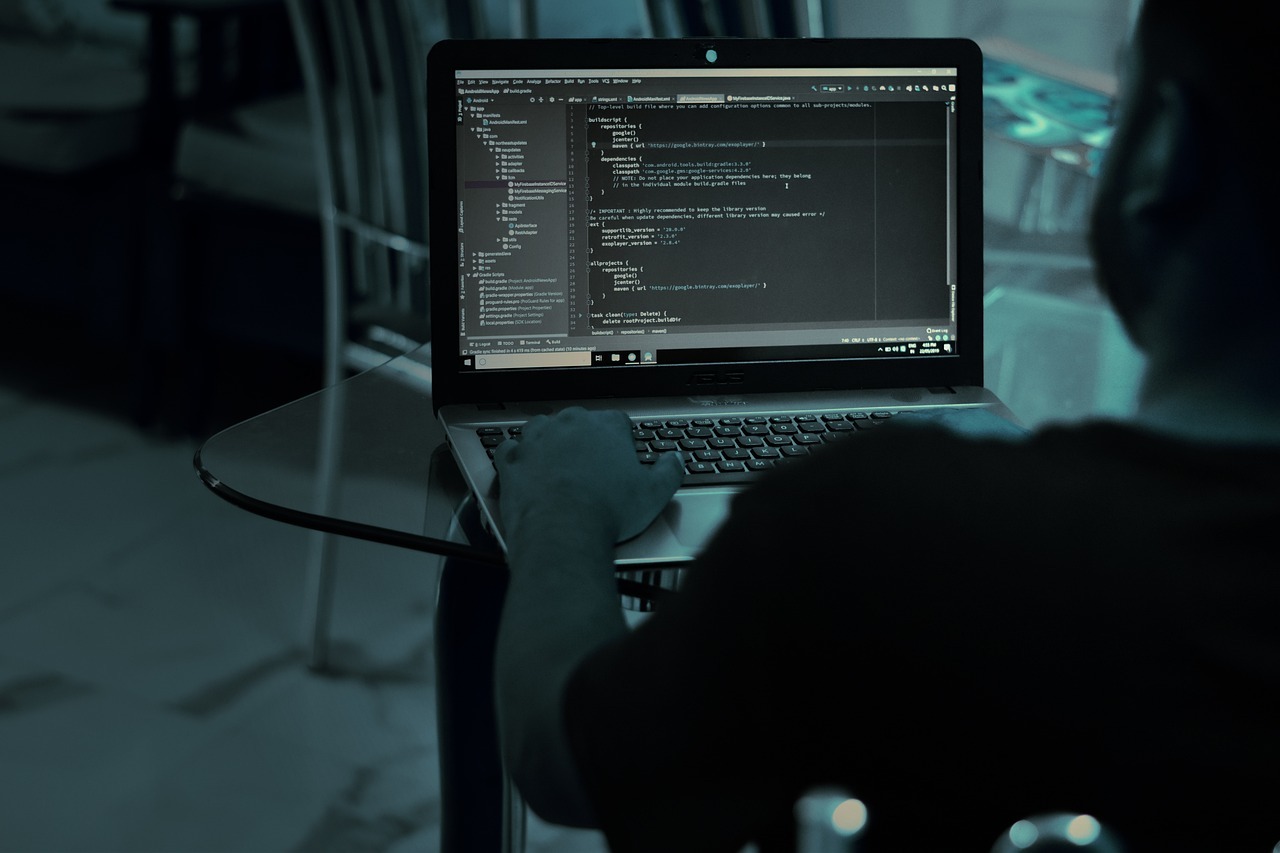 O firmă de contabilitate, amendată după ce a fost atacată de hackeri
