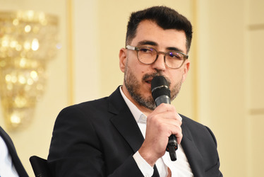 VIDEO Profit.ro - Piața de Capital.forum. Valentin Budeș, CFO Sphera Franchise Group: Dacă nemții n-au reușit să digere o majorare TVA, cum ne-am putea gândi noi să mestecăm așa ceva?
