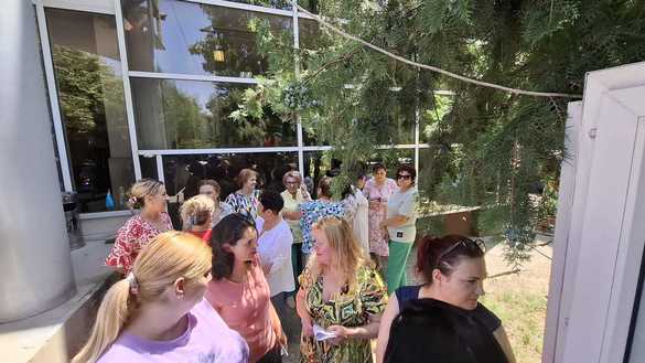 EXCLUSIV VIDEO FOTO Încep protestele la ANAF. Angajați de la ANAF Ilfov, Trezorerie și direcția de mari contribuabili au declanșat protest spontan