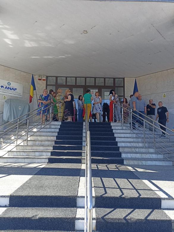 Protestele spontane continuă la ANAF. Sindicatele strâng rândurile