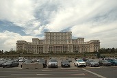 Mașinile vechi vor fi taxate triplu din 2026. Se aplică regula „poluatorul plătește”