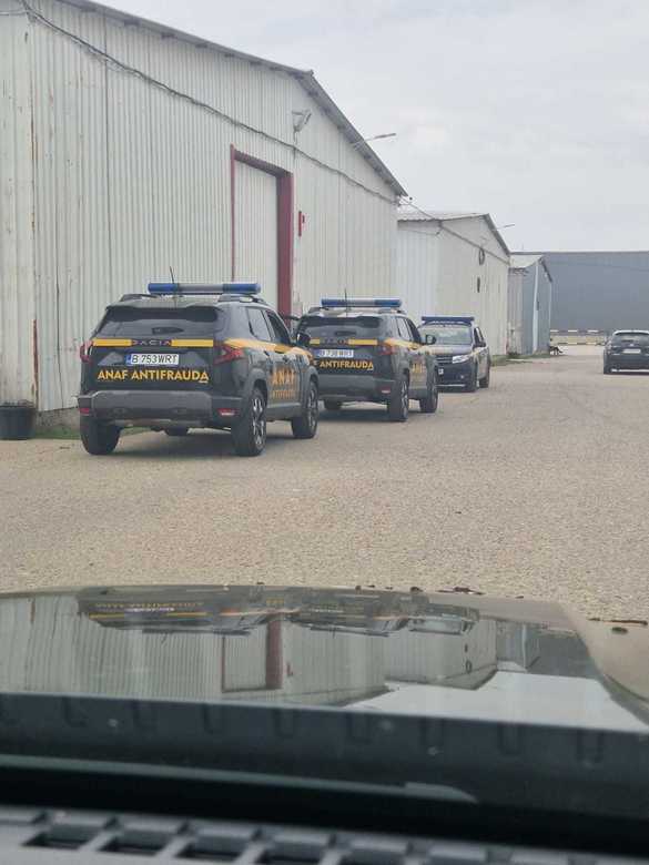 FOTO VIDEO Controale cu 120 de inspectori Antifraudă în trei complexuri comerciale și logistice din București și Ilfov