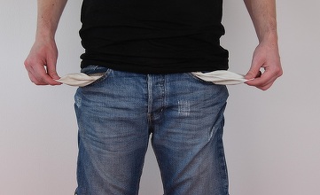 Cât de goale au fost buzunarele statului în vară - Guvernul a împrumutat în câteva săptămâni 2 miliarde de euro prin plasamente private, un instrument mai discret, ajutat de Bank of America, ING, UniCredit și Deutsche Bank