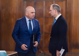 Bolojan promite să nu mai majoreze taxe: Nu avem în calcul deloc formule care să însemne creșteri de impozite anul viitor