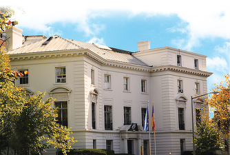 DECIZIE LISTA Firmele și cetățenii străini vor plăti din nou taxe pentru serviciile consulare ale României
