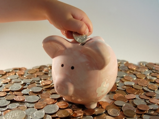 Un sucevean a plătit impozitul cu cinci kilograme de monede