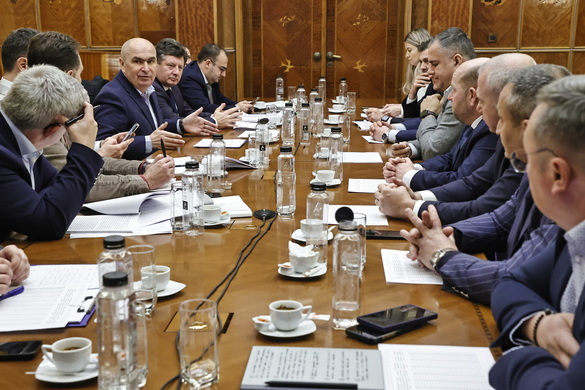 Bolojan atacă primarii cu cifre: GRAFICE Dependență mare de bugetul de stat. Venituri din taxe și impozite locale, printre cele mai reduse din UE. Cheltuieli mari cu salariile