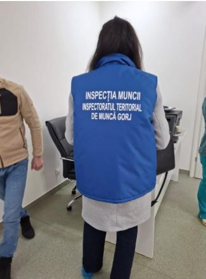 FOTO Angajatori din Târgu Jiu, amendați cu 200.000 de lei pentru muncă 