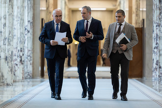 Bolojan se vede și cu Moody's, după ce România a scăpat de retrogradarea ratingului de către Fitch 