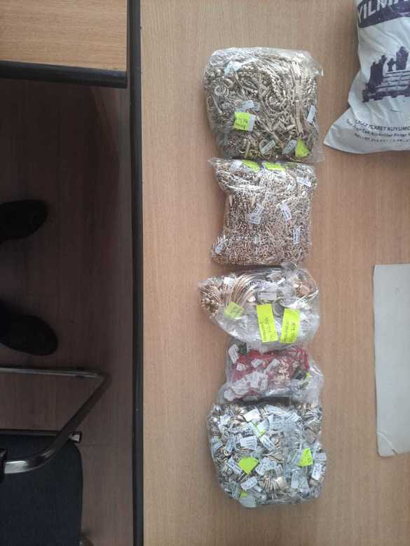 Antifrauda confiscă bijuterii de aur și argint de peste 12 milioane de lei. Firmele nu aveau documente de proveniență