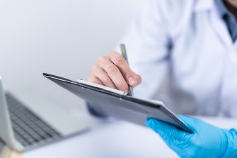 DECIZIE Concediu medical - Noi categorii exceptate de la tăierea primei zile din concediul medical