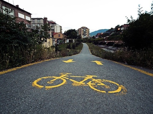 Oportunități 7 octombrie - Primăria orașului Cristuru Secuiesc solicită oferte pentru realizarea de piste pentru bicicliști