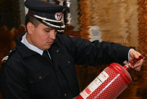 Licitații de 48,2 mil. lei pentru dotarea pompierilor cu echipamente de protecție, uniforme și încălțăminte