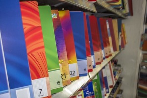 Oportunități 18 martie - Universitatea din București organizează licitație pentru furnizarea de produse de papetărie