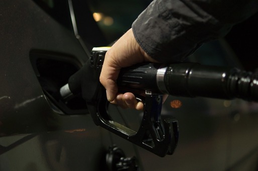 Oportunități 22 august - Centrul Județean Prahova solicită oferte pentru furnizarea de carburanți auto