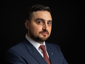 Opinii: Instabilitatea politică a devenit modelul economic al României