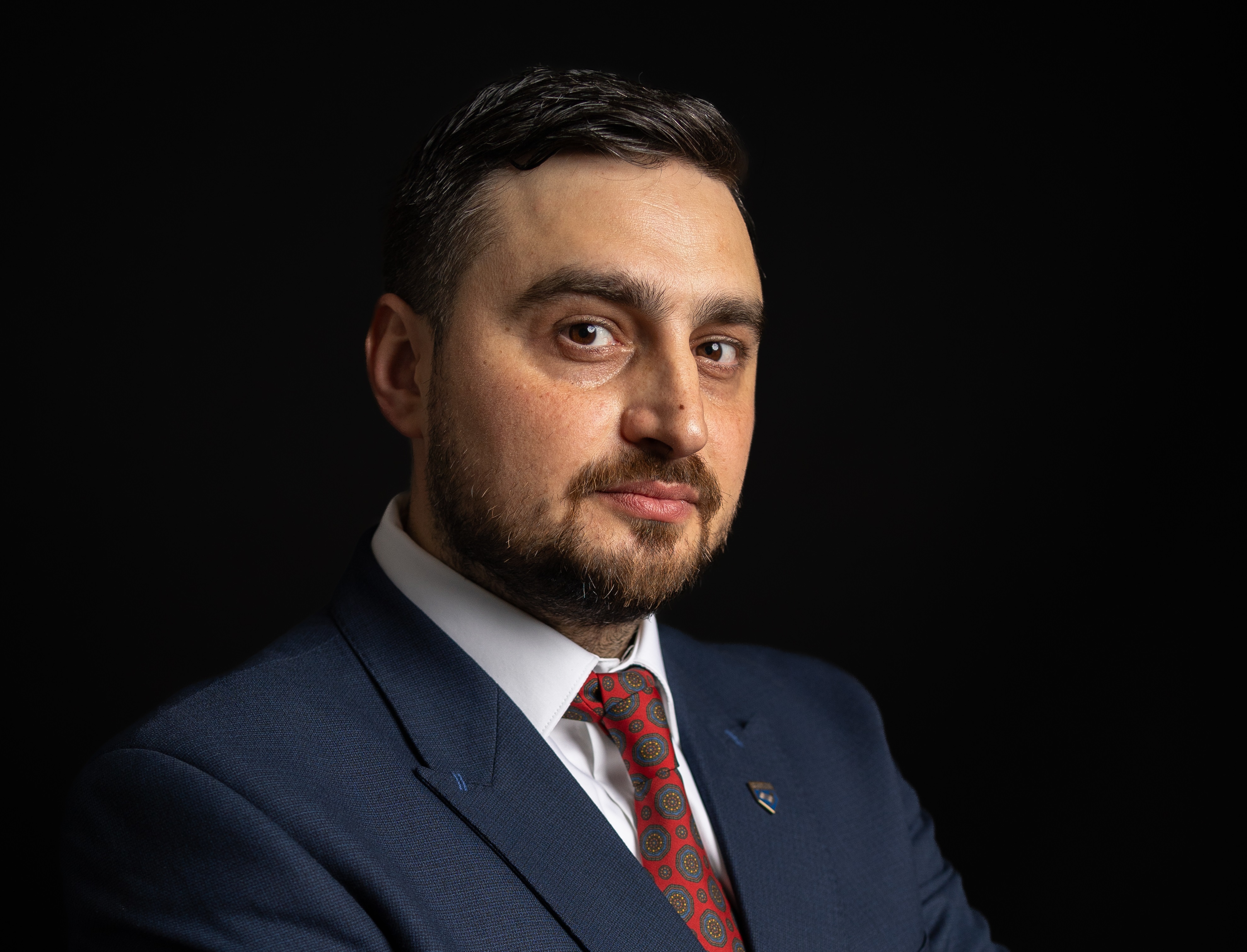 Opinii: De ce doar 4 din 10 IMM-uri românești folosesc AI în 2026?