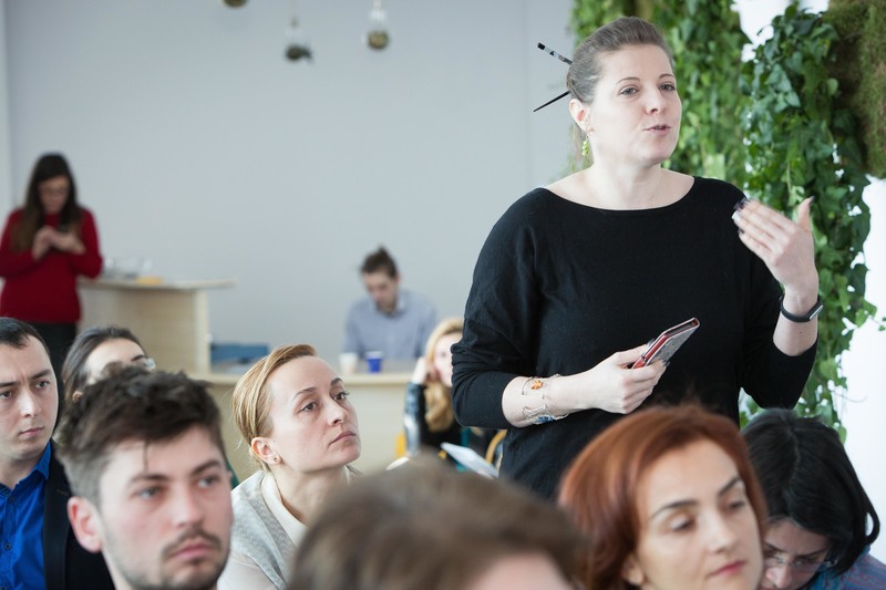 Cum să faci mai mult profit? | Educația, sursă de profit pentru companii, performanța pentru România