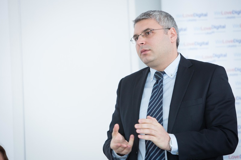 Cum să faci mai mult profit? | Educația, sursă de profit pentru companii, performanța pentru România