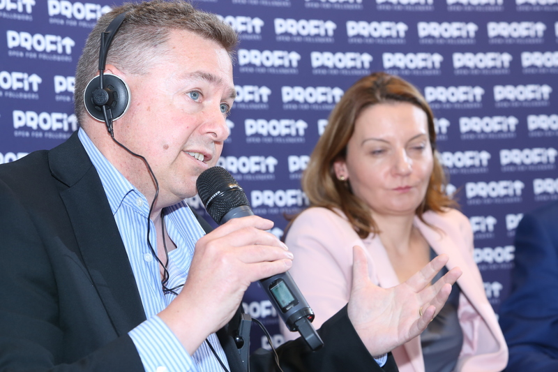 Abonament medical, asigurare de sănătate sau amândouă? Ce câștigă pacientul?