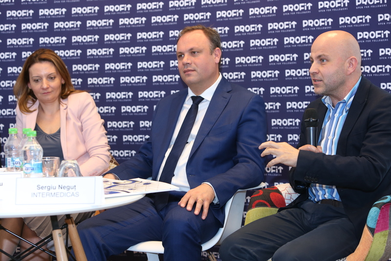 Abonament medical, asigurare de sănătate sau amândouă? Ce câștigă pacientul?