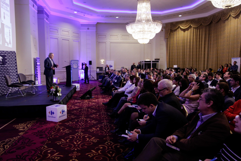 MAKING THE RIGHT MOVES I 
a Strategic Thinking Conference 